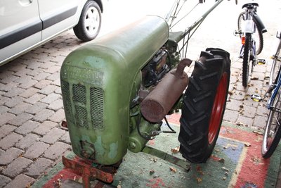 E12 002.JPG